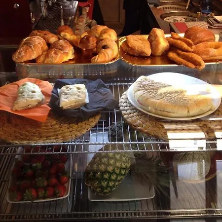 Il Gatto E La Volpe Hotel